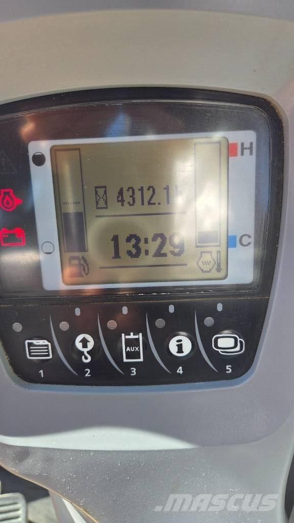 Kubota KX 080-4 中型挖掘机