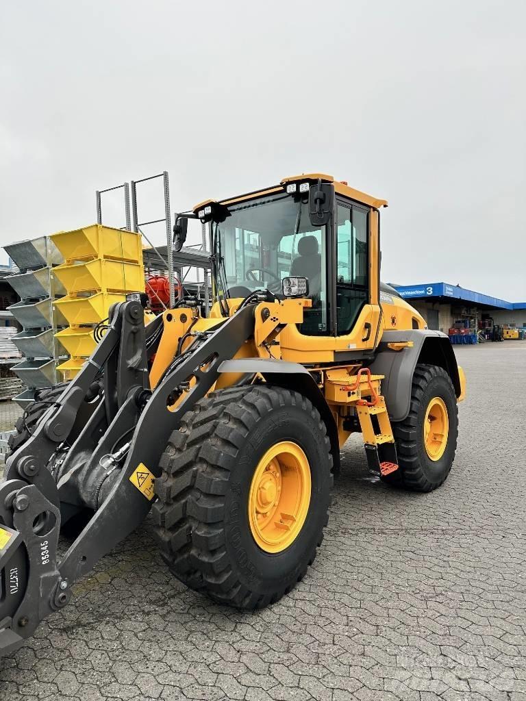 Volvo Radlader L60H 轮式装载机