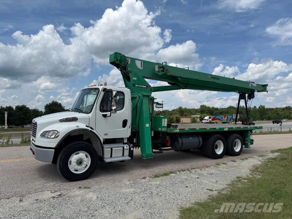 Freightliner M2 履带起重机