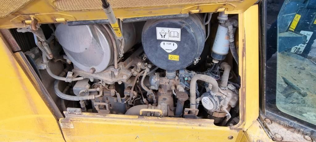 Komatsu D 65 PX-17 履带式推土机