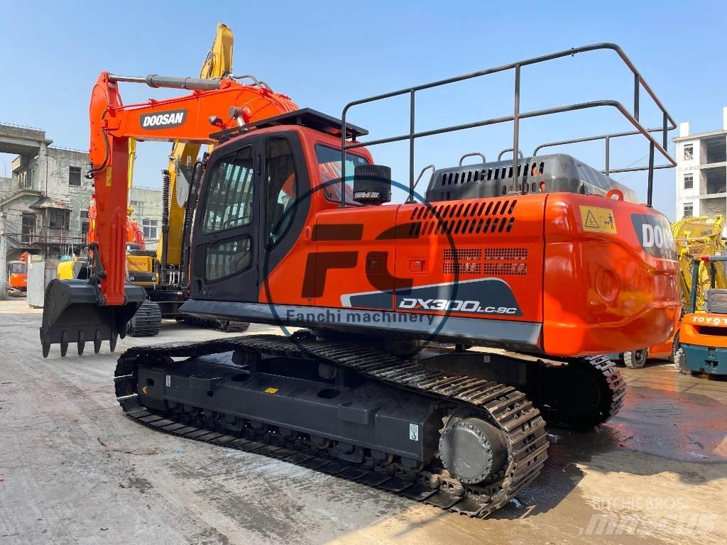 Doosan DX 300 履带挖掘机