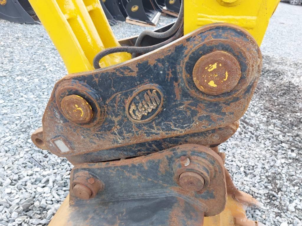 Komatsu PC210LC-11 履带挖掘机