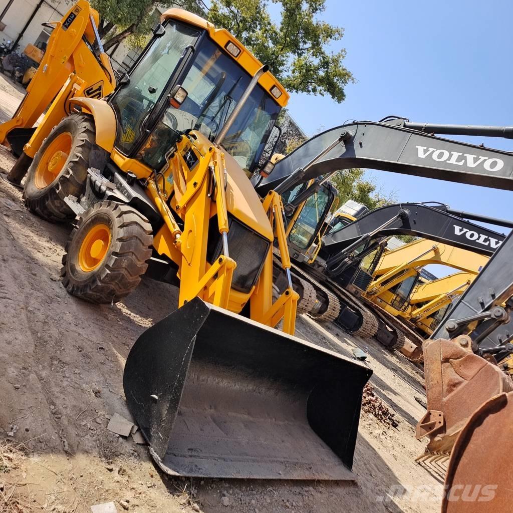 JCB 3CX 反铲装载机