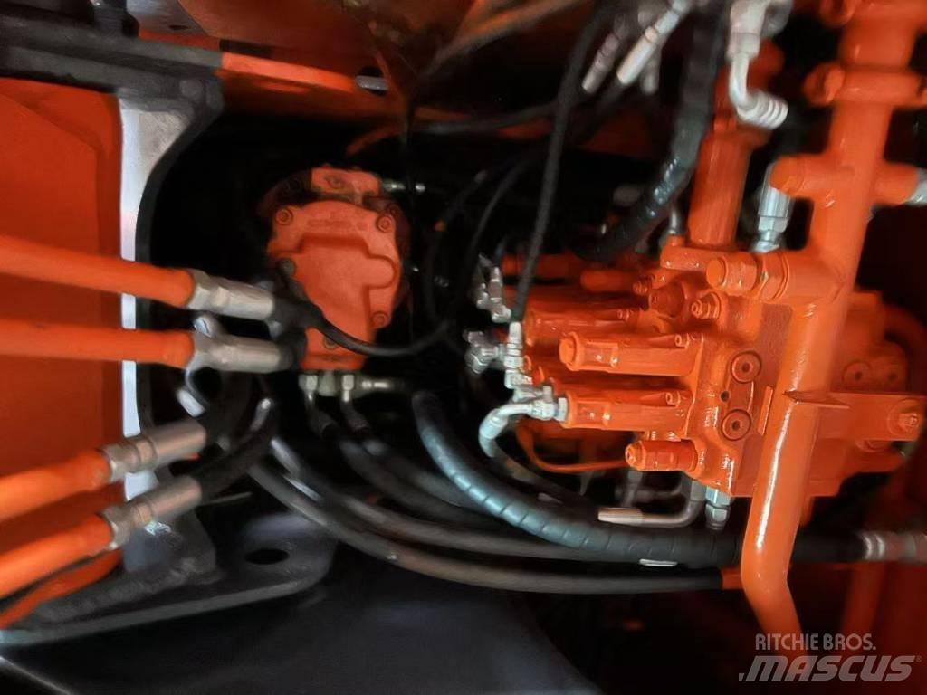 Hitachi ZX 70 小型挖掘机