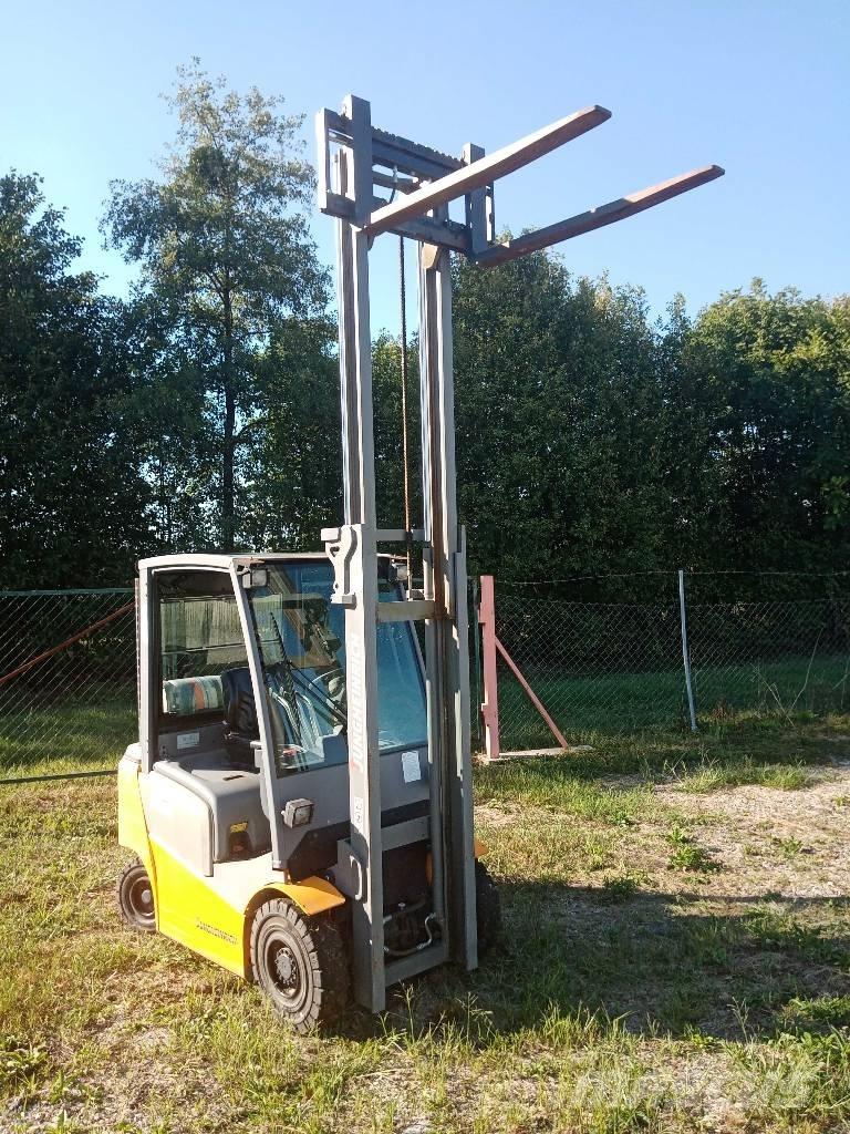 Jungheinrich TFG 320 天然气叉车