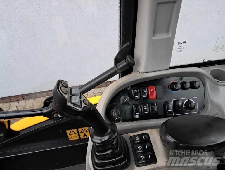 JCB TM 320 S 电动叉车