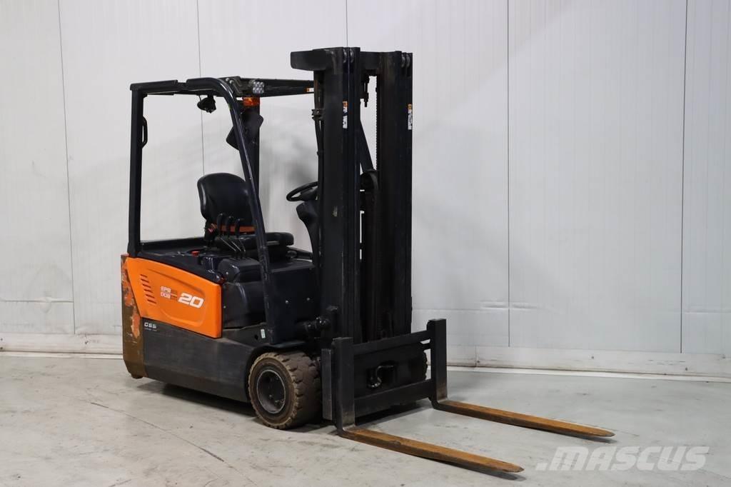Doosan B20T-7 电动叉车