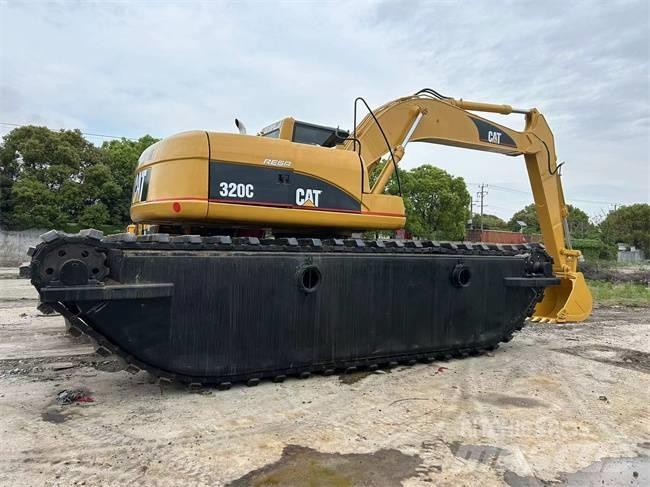 CAT 320 C 水陆两栖挖掘机