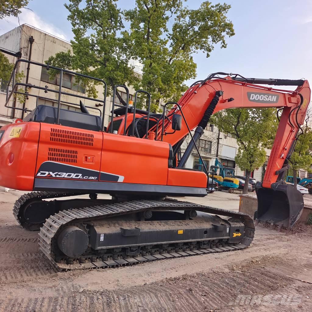 Doosan DX 300LC-9C 履带挖掘机