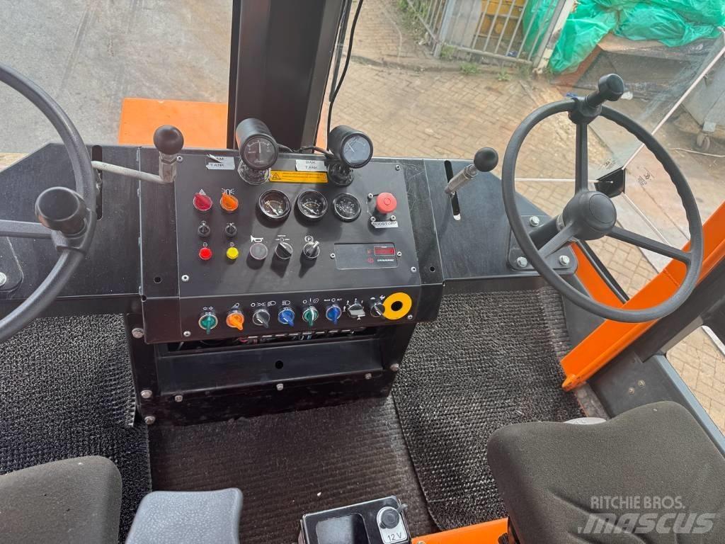 Dynapac CS 142 双轮压路机