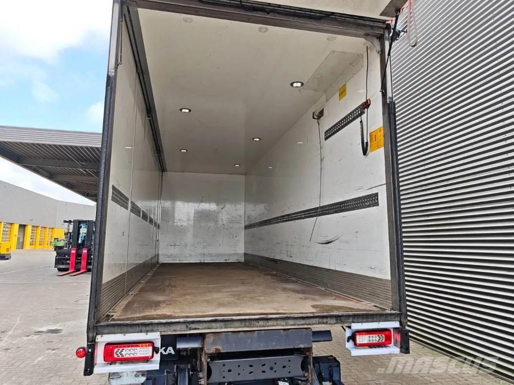 Volvo FM 340 4x2 厢式货车