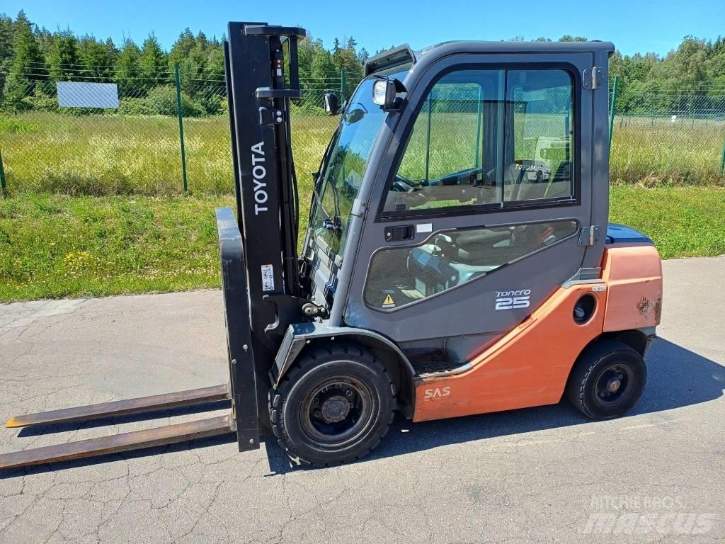 Toyota 02-8FDF25 柴油叉车