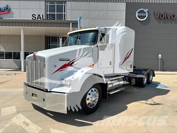 Kenworth T800 牵引车