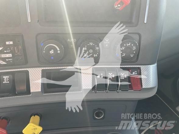 Kenworth T880 牵引车