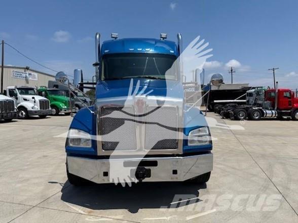 Kenworth T880 牵引车