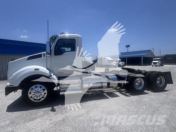 Kenworth T880 牵引车