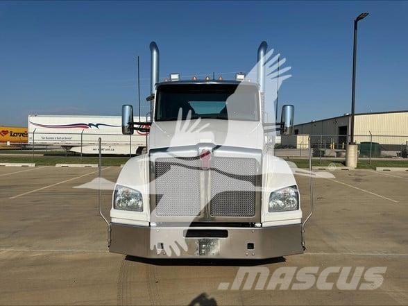 Kenworth T880 牵引车