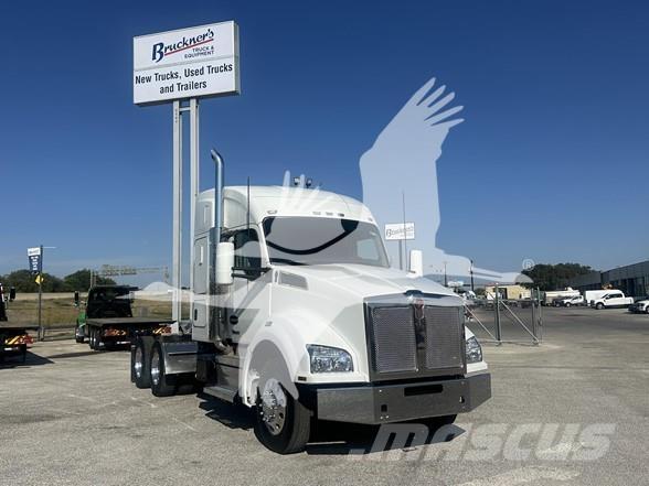 Kenworth T880 牵引车