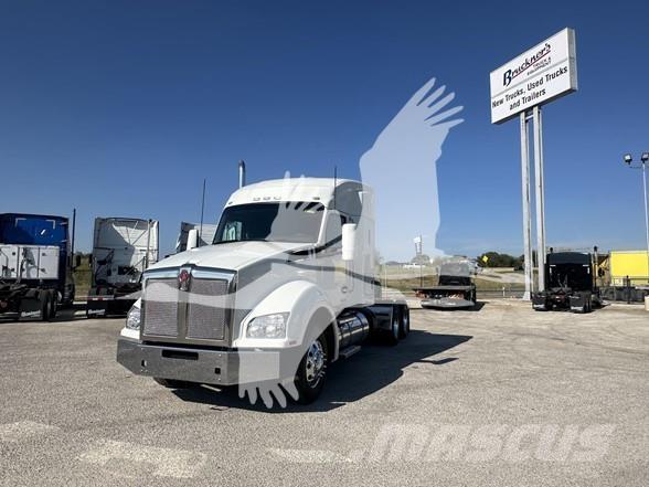 Kenworth T880 牵引车