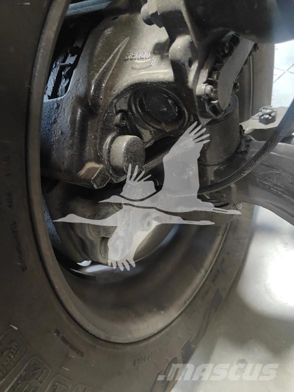 Kenworth W990 牵引车