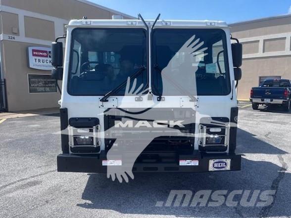 Mack LR64R 垃圾车