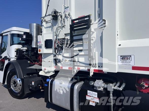 Mack LR64R 垃圾车