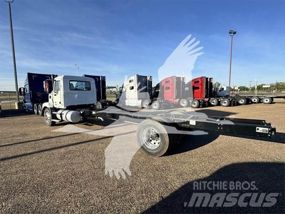 Mack MD6 平板车