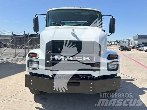 Mack MD6 垃圾车
