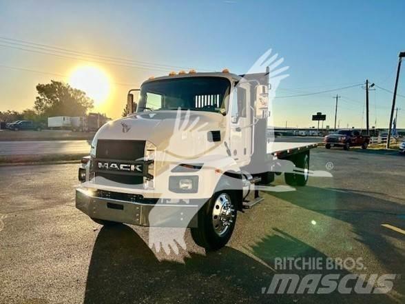 Mack MD6 平板栏板货车