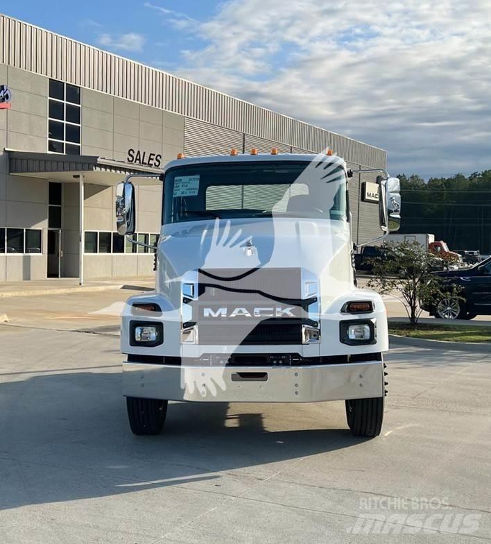 Mack MD6 自卸式货车