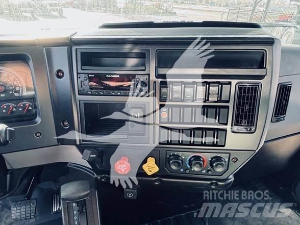Mack MD6 自卸式货车