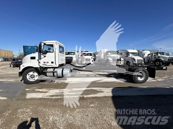 Mack MD6 平板车