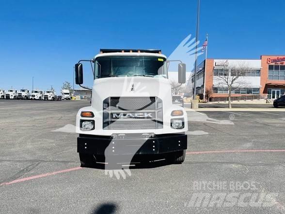 Mack MD6 自卸式货车