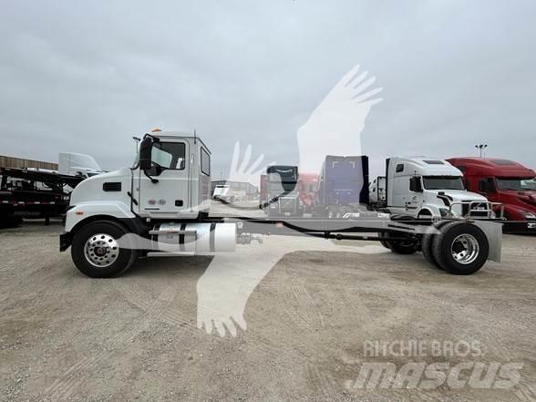 Mack MD6 平板车