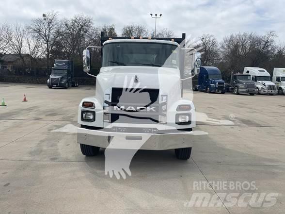 Mack MD6 平板栏板货车