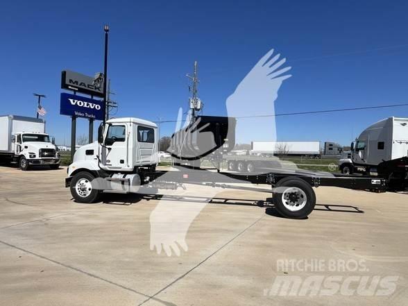 Mack MD6 平板车