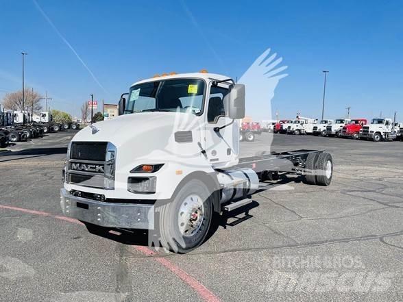 Mack MD6 平板车