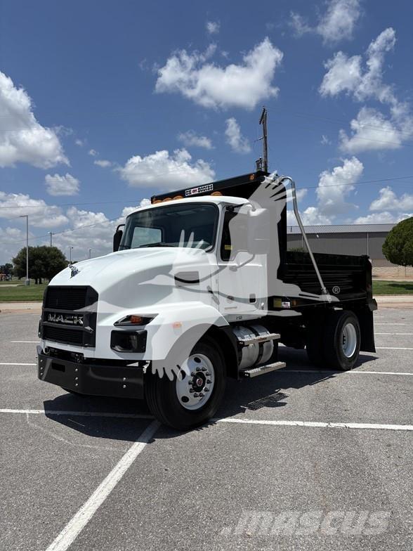 Mack MD6 自卸式货车