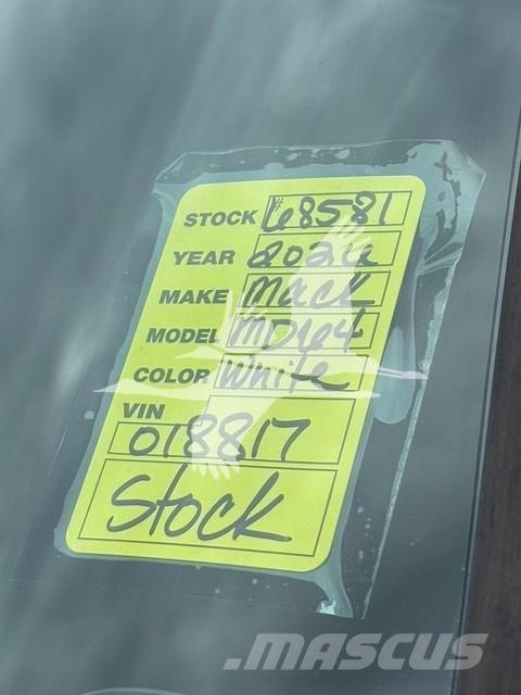 Mack MD6 自卸式货车