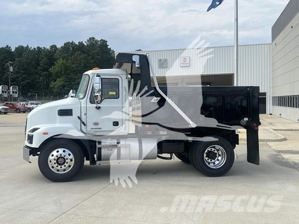 Mack MD7 自卸式货车