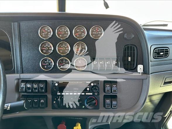 Peterbilt 389 牵引车
