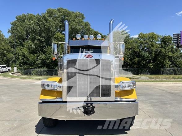 Peterbilt 389 牵引车