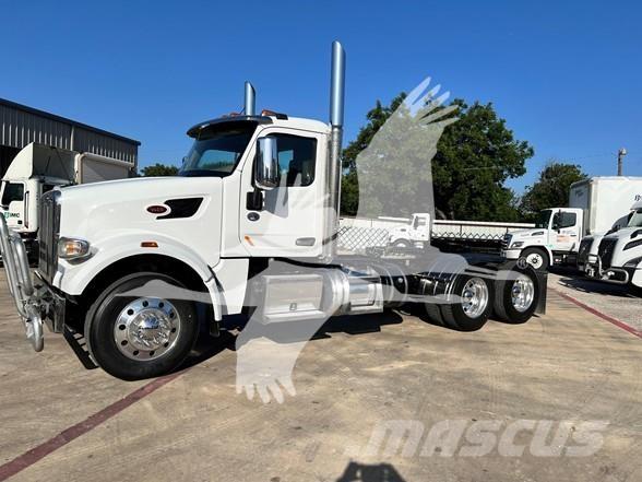 Peterbilt 567 牵引车
