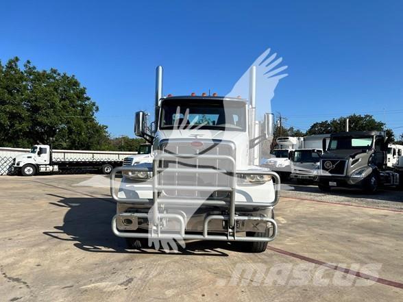 Peterbilt 567 牵引车