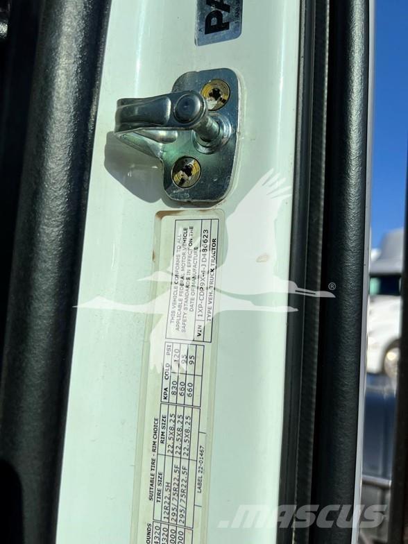 Peterbilt 567 牵引车