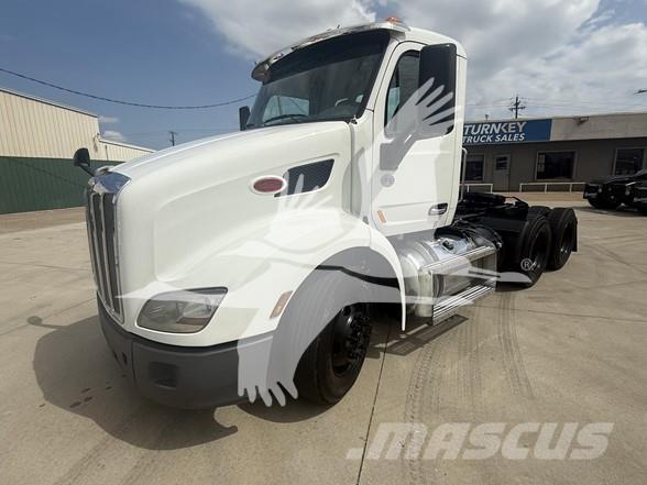 Peterbilt 579 牵引车