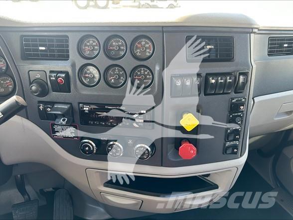 Peterbilt 579 牵引车