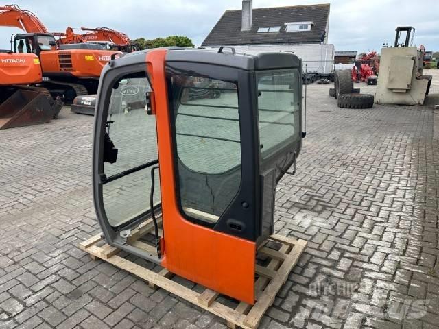 Hitachi ZX 70 履带挖掘机