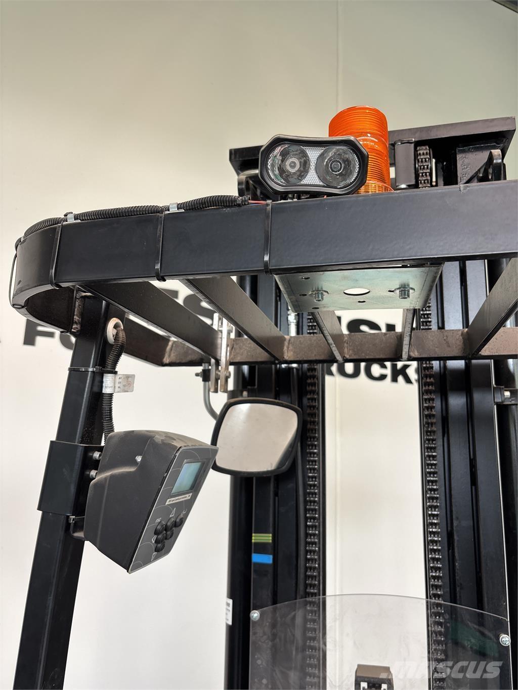 Mitsubishi SBR16N 行走式堆垛机