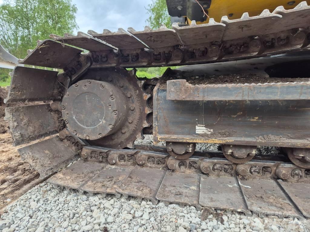 Komatsu PC138US-11E0 履带挖掘机